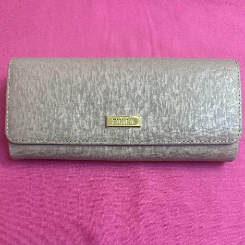 NWOT Furla Saffiano Leather Envelope Wallet